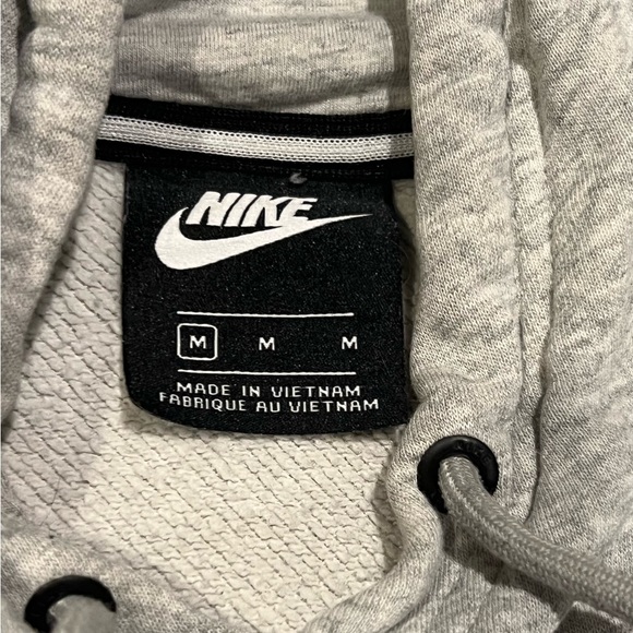 GRAY NIKE HOODIE - Picture 4 of 5